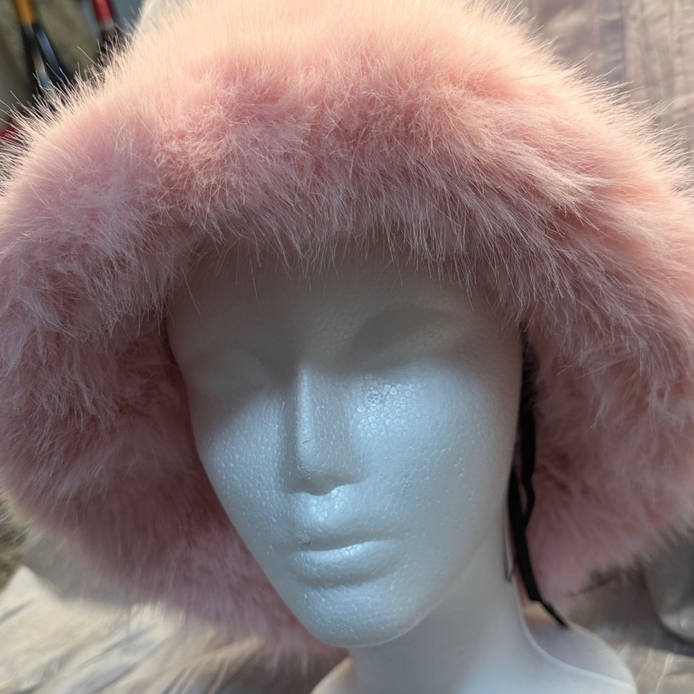Elegant Pink Faux Fur Hat - Picture 3 of 10